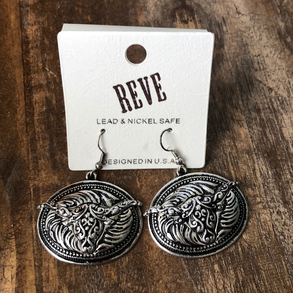 🔥NWT Western Style Longhorn Earrings